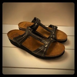 Naot Women’s Slide Sandal